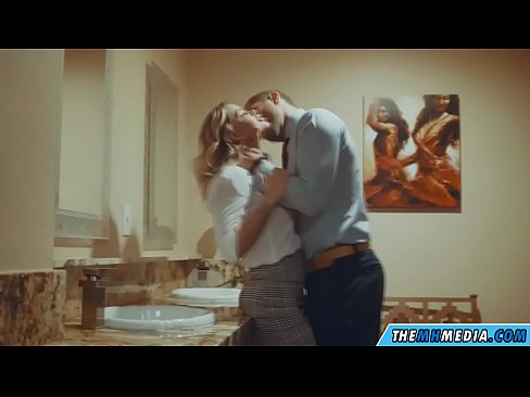 ❤️ Kur një bjonde me bukë ju josh në një banjë publike ☑ Vetëm porno në sq.shadbase-xxx.ru ❌❤